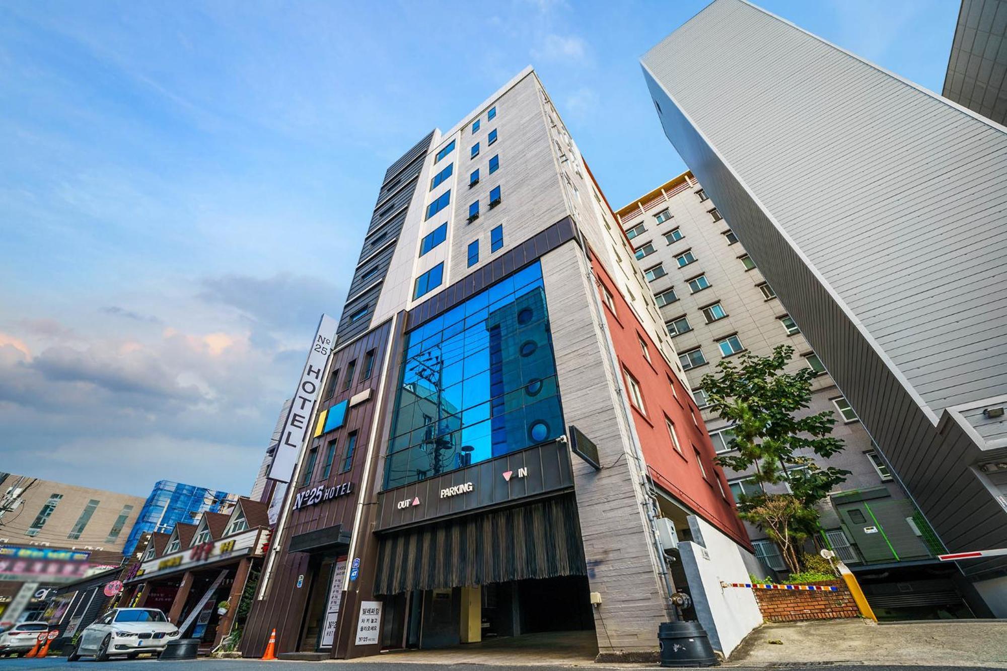 Number 25 Gyeongju City Hall 外观 照片